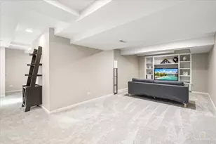 2010 Ivy Ridge Dr, Hoffman Estates, IL 60192 - Photo 30