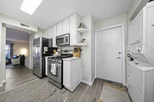1942 Tall Oaks Dr, Aurora, IL 60505 - Photo 6