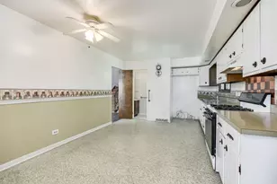 1038 S Sunset Ave, Elmhurst, IL 60126 - Photo 8