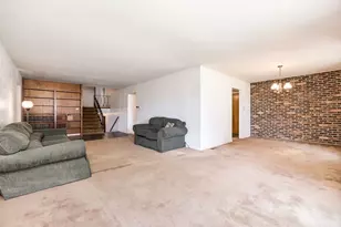 1038 S Sunset Ave, Elmhurst, IL 60126 - Photo 4