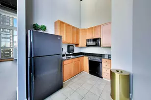 230 W Division St, Chicago, IL 60610 - Photo 28