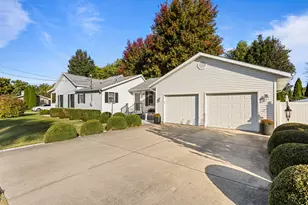 280 S Plum St, Bement, IL 61813 - Photo 4