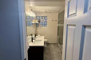 1635 W Beach Ave, Chicago, IL 60622 - Photo 10