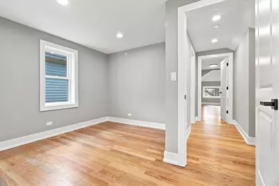 2711 N 77th Avenue, Elmwood Park, IL 60707 - Photo 10