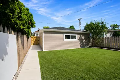 2711 N 77th Avenue, Elmwood Park, IL 60707 - Photo 36