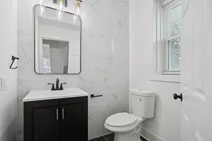 7000 S Eberhart Ave, Chicago, IL 60637 - Photo 12