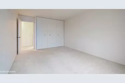 7033 N Kedzie Avenue #1707, Chicago, IL 60645 - Photo 6