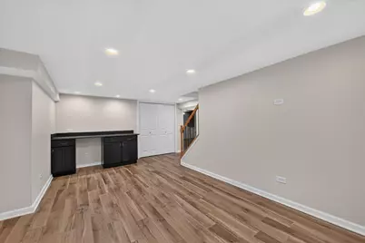 2725 E Bel Aire Drive, Arlington Heights, IL 60004 - Photo 26