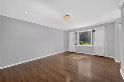 2725 E Bel Aire Drive, Arlington Heights, IL 60004 - Photo 14