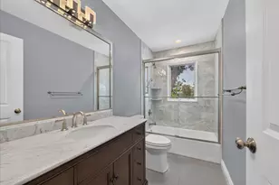 2725 E Bel Aire Dr, Arlington Heights, IL 60004 - Photo 22