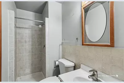16 W Jeffery Avenue, Wheeling, IL 60090 - Photo 12