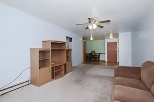 804 E Old Willow Rd, Prospect Heights, IL 60070 - Photo 4