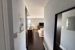 2930 N Sheridan Rd, Chicago, IL 60657 - Photo 24