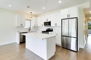 350 E 50th St, Chicago, IL 60615 - Photo 12