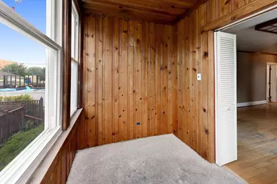 5753 W Giddings Street, Chicago, IL 60630 - Photo 10