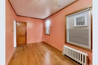 5753 W Giddings Street, Chicago, IL 60630 - Photo 12