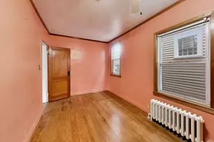 5753 W Giddings St, Chicago, IL 60630 - Photo 12