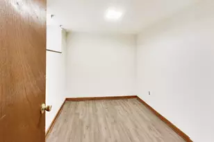 5753 W Giddings St, Chicago, IL 60630 - Photo 32