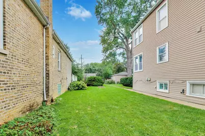 5753 W Giddings Street, Chicago, IL 60630 - Photo 40