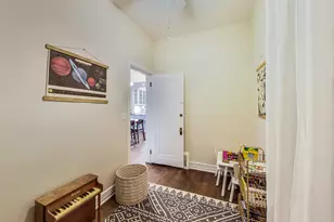 2052 N Whipple St, Chicago, IL 60647 - Photo 14