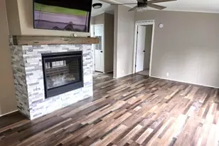 149 Cardinal Ln, Sandwich, IL 60548 - Photo 2