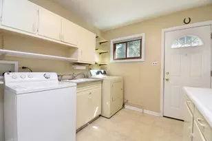 725 N Bierman Ave, Villa Park, IL 60181 - Photo 8