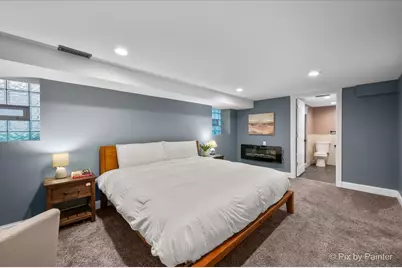 5824 N Fairfield Avenue, Chicago, IL 60659 - Photo 12