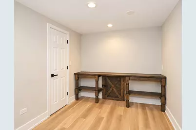 255 E Parkside Avenue, Lombard, IL 60148 - Photo 24