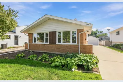 255 E Parkside Avenue, Lombard, IL 60148 - Photo 2