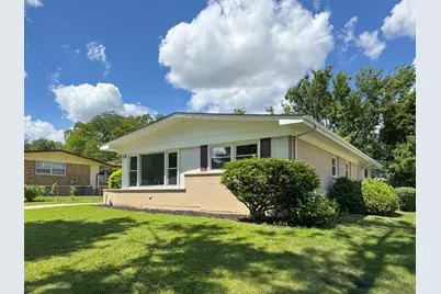 220 N Park Drive, Glenwood, IL 60425 - Photo 2