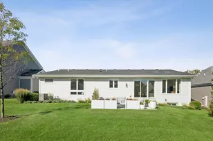 498 Cora Ln, Saint Charles, IL 60174 - Photo 36
