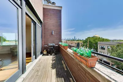 2306 W Chicago Avenue #4, Chicago, IL 60622 - Photo 12