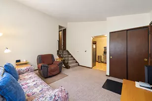 627 Ryan Ln, West Dundee, IL 60118 - Photo 8