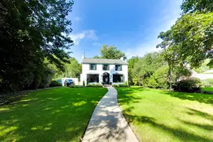 901 Locust Rd, Wilmette, IL 60091 - Photo 4