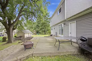 1419 N Madlock Ct, Elgin, IL 60123 - Photo 18