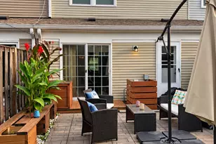 2112 Stanley Ct, Schaumburg, IL 60194 - Photo 4