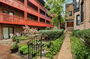 813 W Oakdale Ave, Chicago, IL 60657 - Photo 16