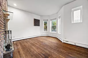 813 W Oakdale Ave, Chicago, IL 60657 - Photo 2