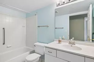 17116 W Cunningham Ct, Libertyville, IL 60048 - Photo 14