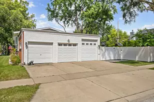 1120 S 12th Ave, Saint Charles, IL 60174 - Photo 4