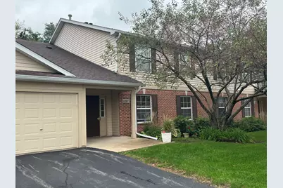 1287 N Red Oak Circle #4, Round Lake Beach, IL 60073 - Photo 2