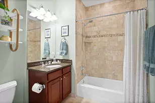 2450 W Montrose Ave, Chicago, IL 60618 - Photo 18