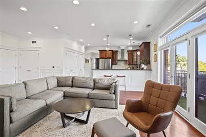 2450 W Montrose Avenue #3N, Chicago, IL 60618 - Photo 4