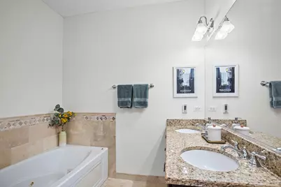 2450 W Montrose Avenue #3N, Chicago, IL 60618 - Photo 22