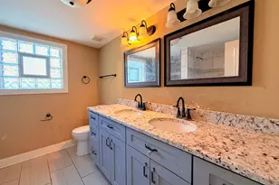 [Address not provided], Chicago, IL 60617 - Photo 16