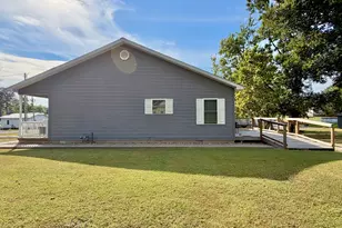 2806 Jones St, Eldorado, IL 62930 - Photo 32