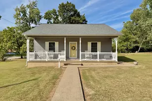 2806 Jones St, Eldorado, IL 62930 - Photo 2