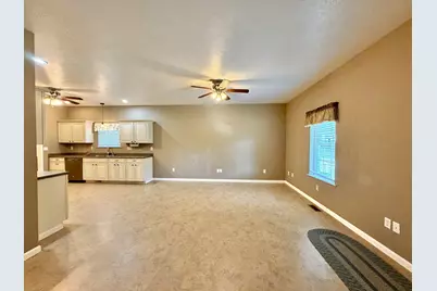 2806 Jones Street, Eldorado, IL 62930 - Photo 6