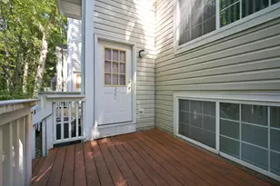 280 W Treehouse Ln, Round Lake, IL 60073 - Photo 2