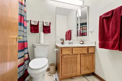 280 W Treehouse Lane, Round Lake, IL 60073 - Photo 12